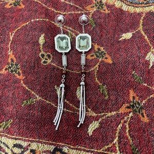 🔥2/$25🔥 Gorgeous Dangle Earrings